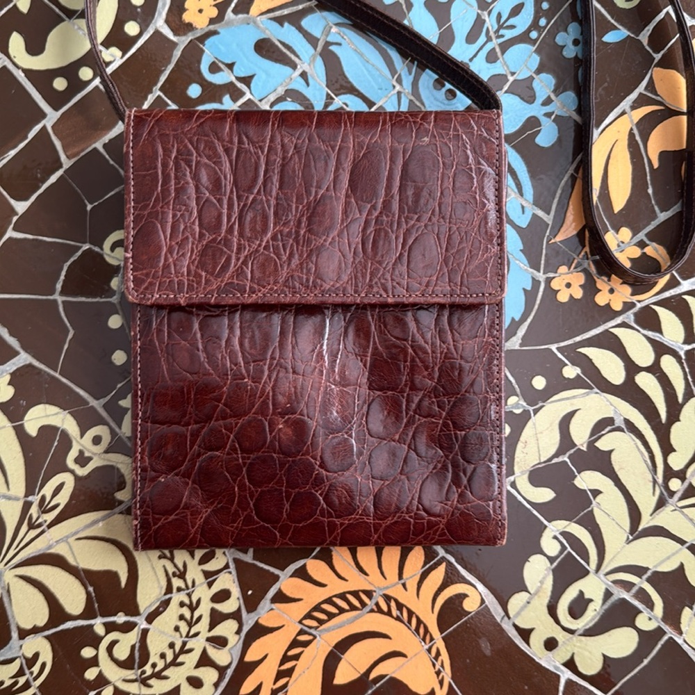 TUSK LEATHER CROC EMBOSSED CROSSBODY WALLET/PURSE